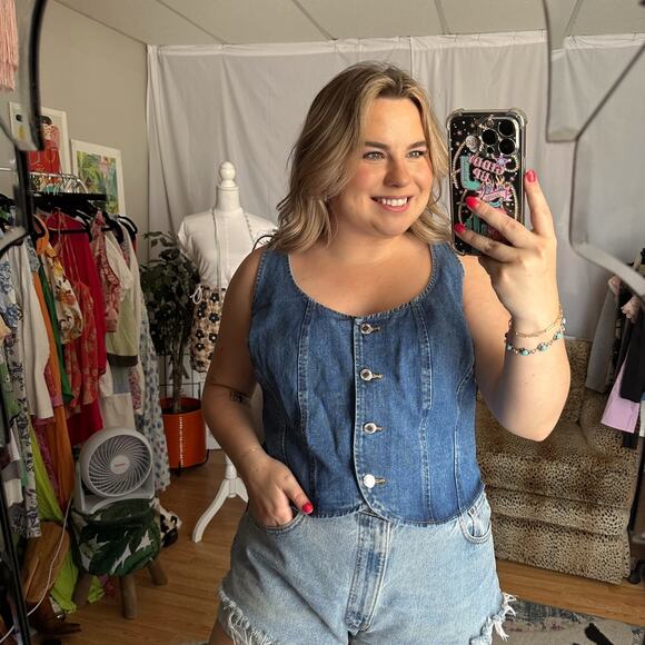 PrettyLittleThing Mid Blue Wash Halterneck Button Up Denim Top NWT 24 - Picture 1 of 4